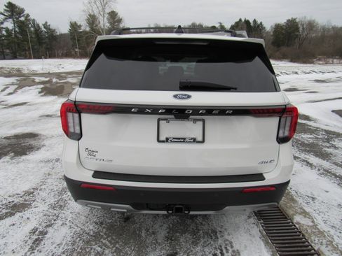 New 2026 Ford Explorer Active w/ Active Comfort Package image 7