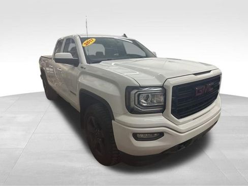 Used 2017 GMC Sierra 1500 Base image 3