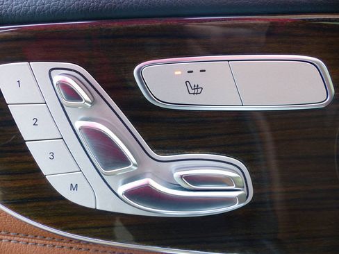 Used 2019 Mercedes-Benz C 300 Coupe image 3