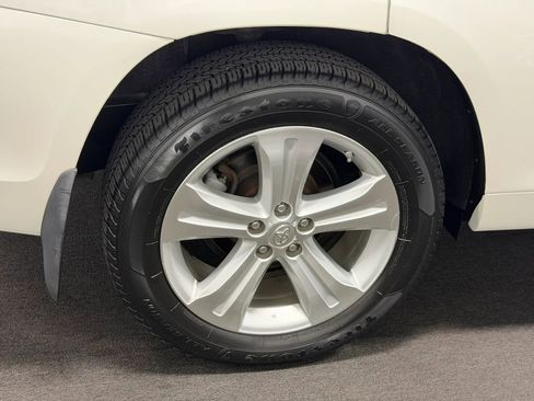 Used 2010 Toyota Highlander Limited image 40