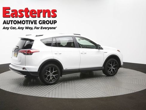 Used 2018 Toyota RAV4 SE AWD/4WD image 44