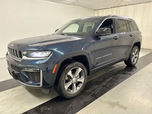 New 2026 Jeep Grand Cherokee Limited AWD/4WD image 4