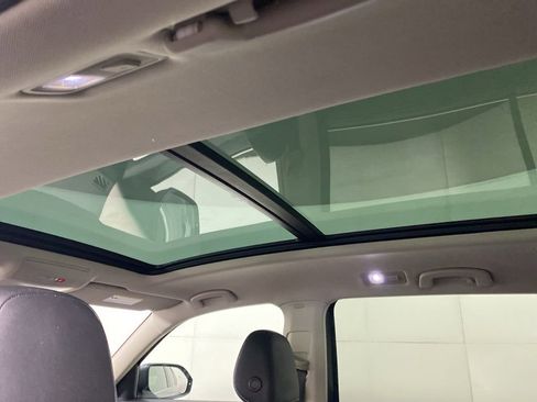 Used 2023 Volkswagen Atlas SE w/ Panoramic Sunroof Package AWD/4WD image 15