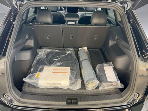 New 2026 Volkswagen Tiguan SE R-Line image 33