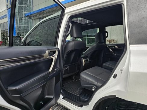 Used 2021 Lexus GX 460 Premium image 14