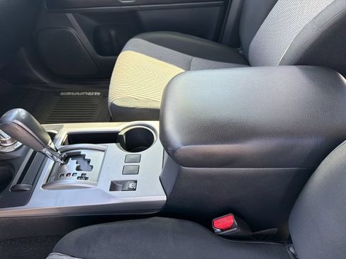 Used 2016 Toyota 4Runner SR5 AWD/4WD image 21