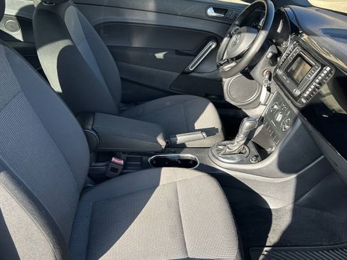 Used 2019 Volkswagen Beetle 2.0T S FWD image 13