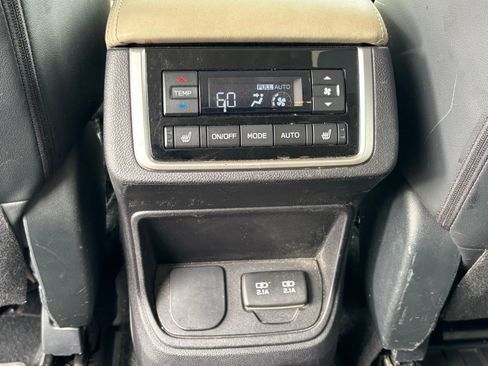 Used 2019 Subaru Ascent Limited AWD/4WD image 18