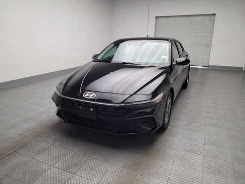 Used 2024 Hyundai Elantra SEL FWD image 15