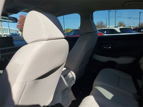 Used 2025 Honda HR-V LX image 33