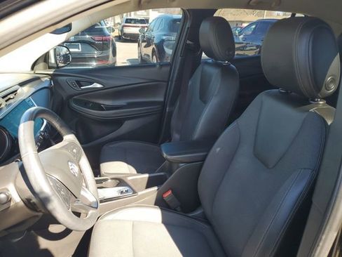 Used 2021 Buick Encore GX Select image 7