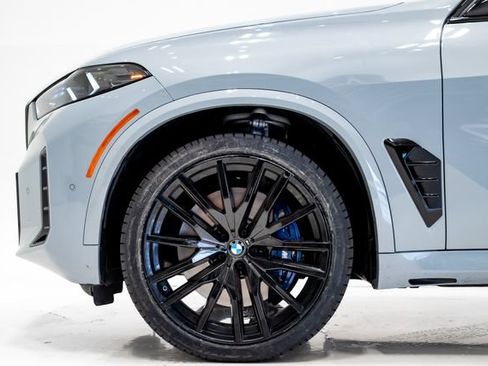 Used 2025 BMW X5 M60i AWD/4WD image 36