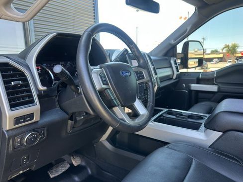 Used 2020 Ford F250 Lariat w/ Lariat Value Package AWD/4WD image 12