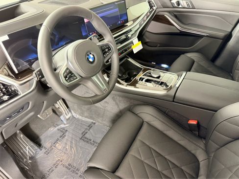 New 2026 BMW X5 xDrive40i w/ M Sport Package AWD/4WD image 14