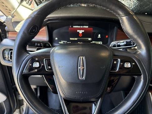 Used 2022 Lincoln Aviator Reserve w/ Equipment Group 201A AWD/4WD image 25