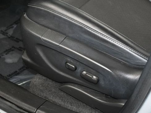 Used 2020 Buick Encore Preferred image 12