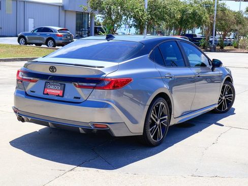 Used 2025 Toyota Camry XSE FWD image 3