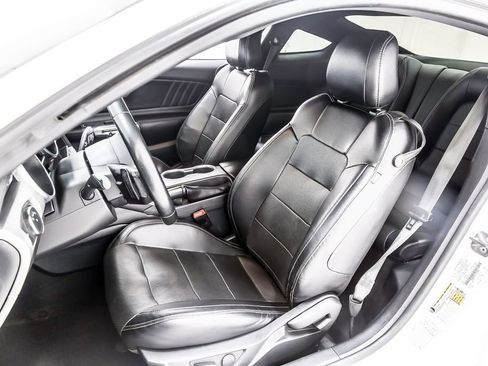 Used 2020 Ford Mustang Premium RWD image 27