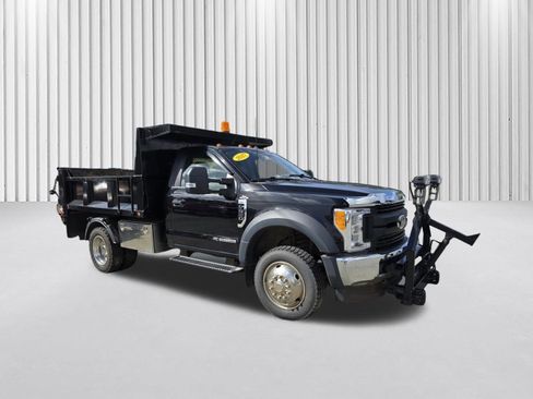 Used 2017 Ford F550 4x4 Regular Cab Super Duty image 2