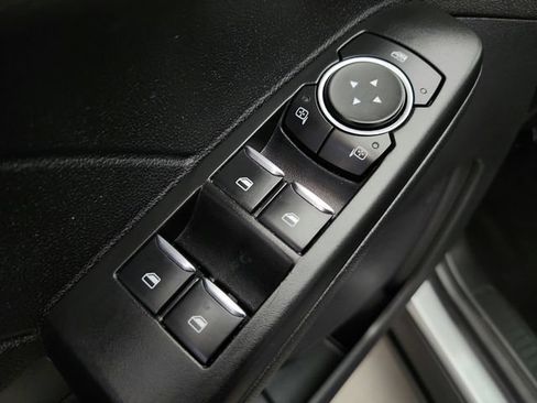 Used 2022 Ford Escape SE FWD image 21