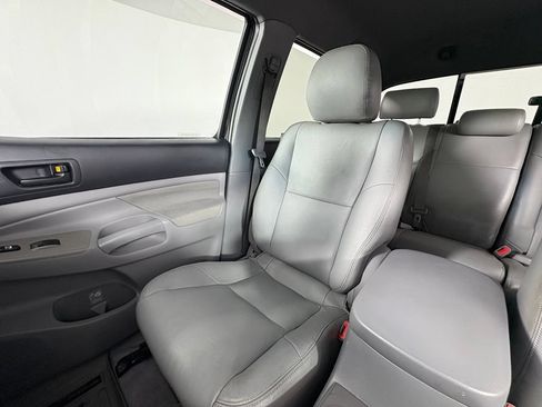 Used 2011 Toyota Tacoma 4x4 Double Cab w/ SR5 Pkg #2 image 17