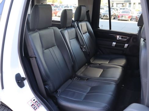 Used 2015 Land Rover LR4 HSE image 37