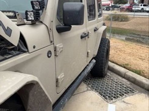 Used 2023 Jeep Wrangler Rubicon 392 image 1