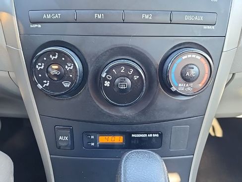 Used 2010 Toyota Corolla LE image 22