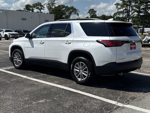 Used 2023 Chevrolet Traverse LT w/ LPO, Floor Liner Package FWD image 7