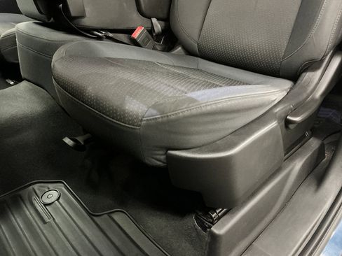Used 2019 Chevrolet Silverado 1500 Custom Trail Boss w/ Custom Convenience Package AWD/4WD image 19