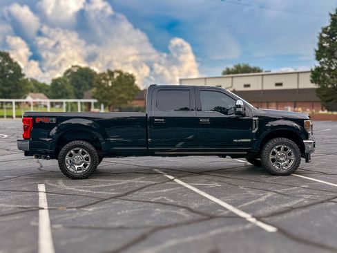 Used 2022 Ford F250 King Ranch w/ King Ranch Ultimate Package AWD/4WD image 2