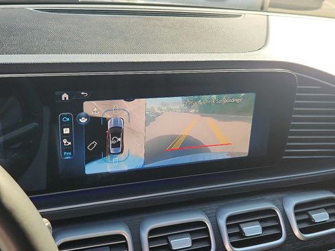 Used 2025 Mercedes-Benz GLE 450e 4MATIC image 17