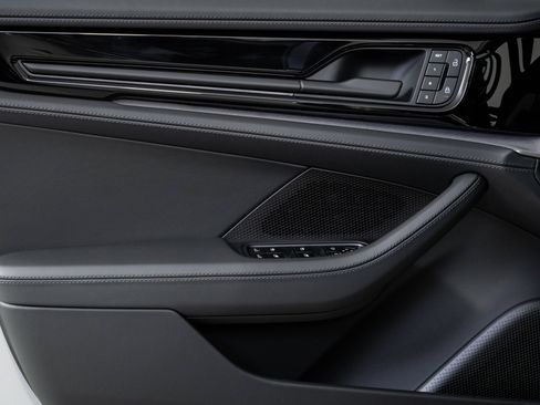 New 2026 Porsche Panamera RWD image 6