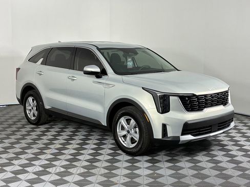 New 2026 Kia Sorento LX image 9