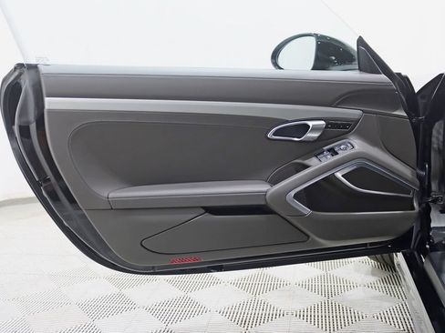 Used 2025 Porsche 718 Cayman GTS RWD image 35