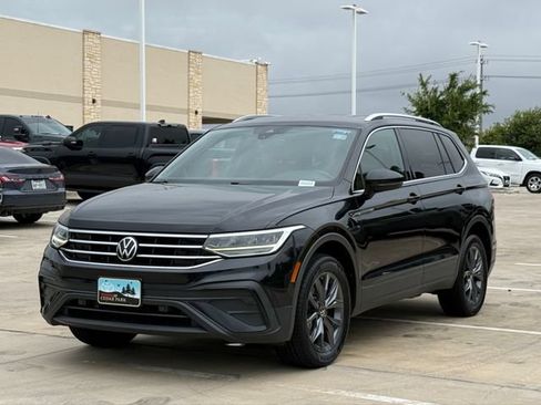 Used 2023 Volkswagen Tiguan SE FWD image 9
