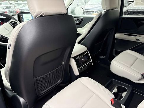 New 2026 Lincoln Aviator AWD w/ Jet Appearance Package image 17