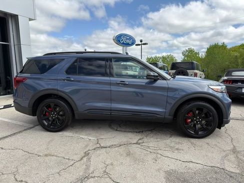 Used 2021 Ford Explorer ST w/ Equipment Group 401A AWD/4WD image 8