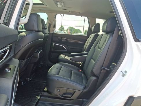 Used 2022 Kia Telluride EX w/ EX Premium Package AWD/4WD image 10