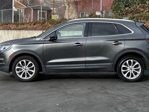 Used 2018 Lincoln MKC Select w/ Select Plus Package image 2