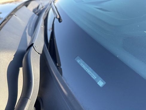 Used 2023 Chevrolet Silverado 1500 LT image 27