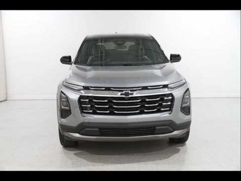 Used 2026 Chevrolet Equinox LT w/ Convenience Package II image 2