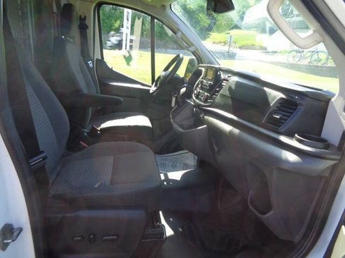 Used 2020 Ford Transit 250 Low Roof RWD image 21
