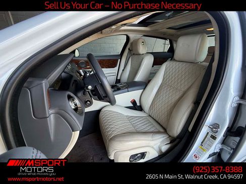 Used 2019 Jaguar XJ L Portfolio RWD image 4