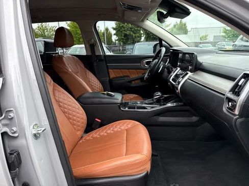 Used 2022 Kia Sorento SX Prestige w/ Rust Color Package AWD/4WD image 9