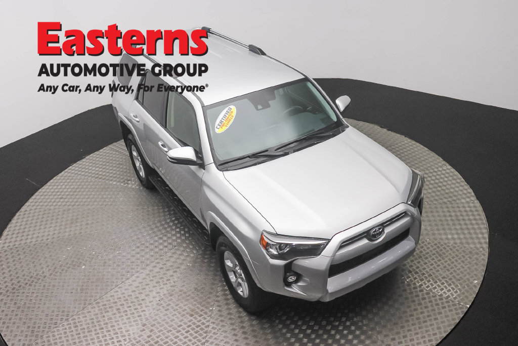 Used 2024 Toyota 4Runner SR5 AWD/4WD image 4