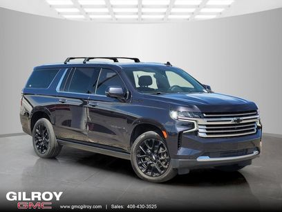 Used 2022 Chevrolet Suburban High Country w/ Premium Package 2