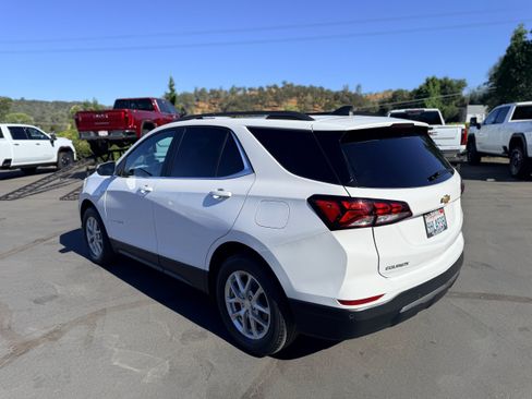 Used 2023 Chevrolet Equinox LT AWD/4WD image 8