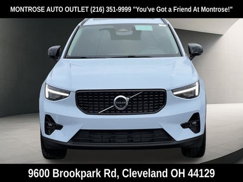 New 2026 Volvo XC40 B5 Plus w/ Climate Package AWD/4WD image 8
