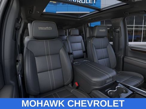 New 2026 Chevrolet Suburban High Country AWD/4WD image 16